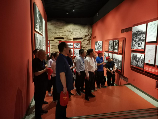 7.4市產(chǎn)業(yè)集團舉辦“傳承紅旗渠精神  譜寫新時代華章”專題培訓(xùn)班994.png